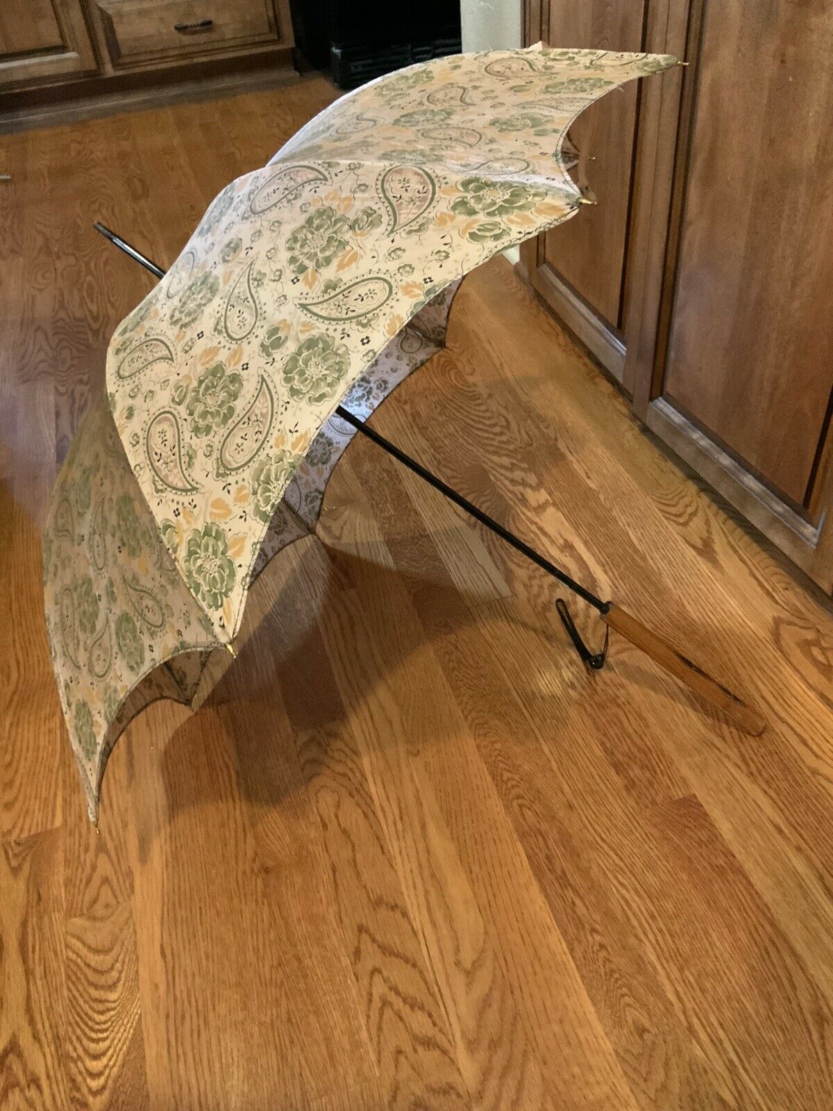 Vintage Umbrella Parasol Collapsible Paisley Silk Feel Wood Handle #b4